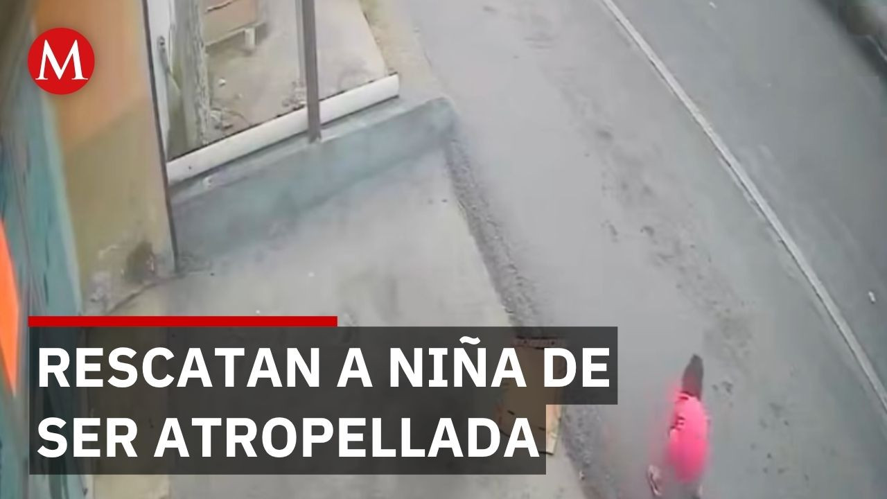 Menor casi atropellada en Nuevo León revela el peligro diario que enfrentan tus hijos