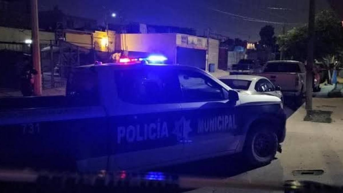Dos policías resultaron lesionados al intentar trasladar a tres detenidos al Ministerio Público. Foto: Especial