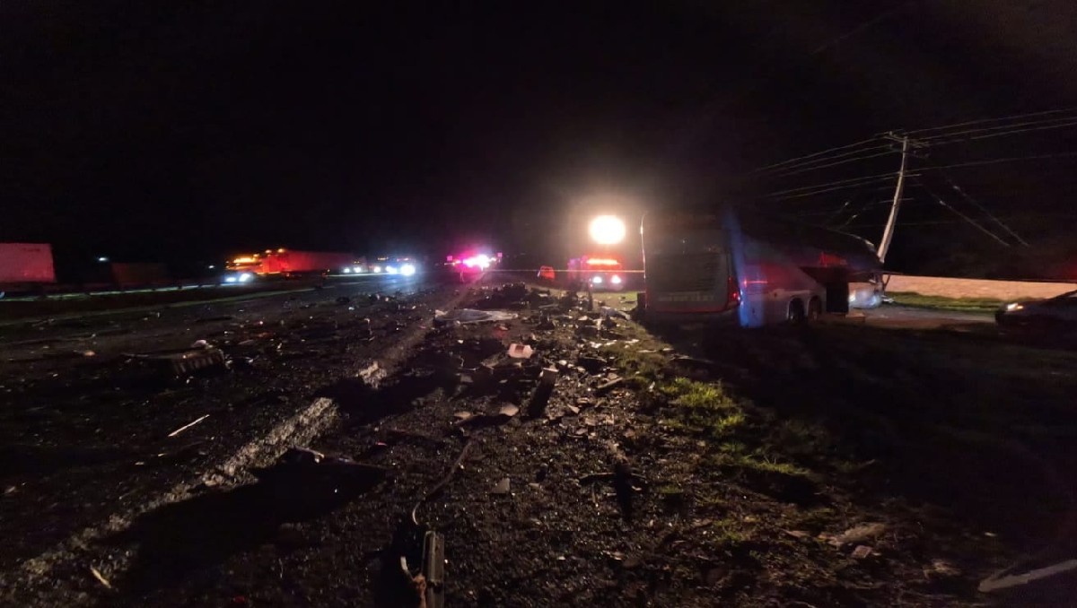 El siniestro ocurrió alrededor de la 1:20 de la madrugada en el tramo con dirección de San Luis Potosí a Querétaro.