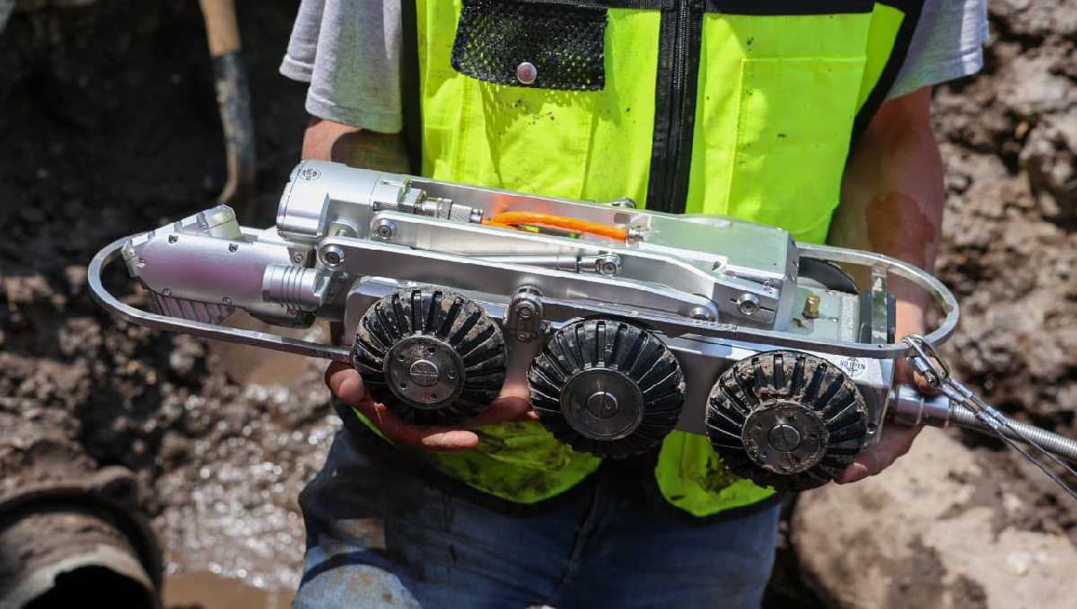 El equipo tecnológico evita que se tenga que romper el asfalto para detectar las irregularidades en los ductos hidráulicos. | Foto: Especial
