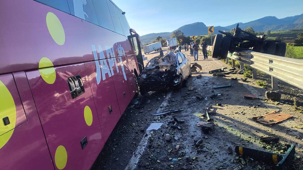 Choque de automovil en la México-Puebla