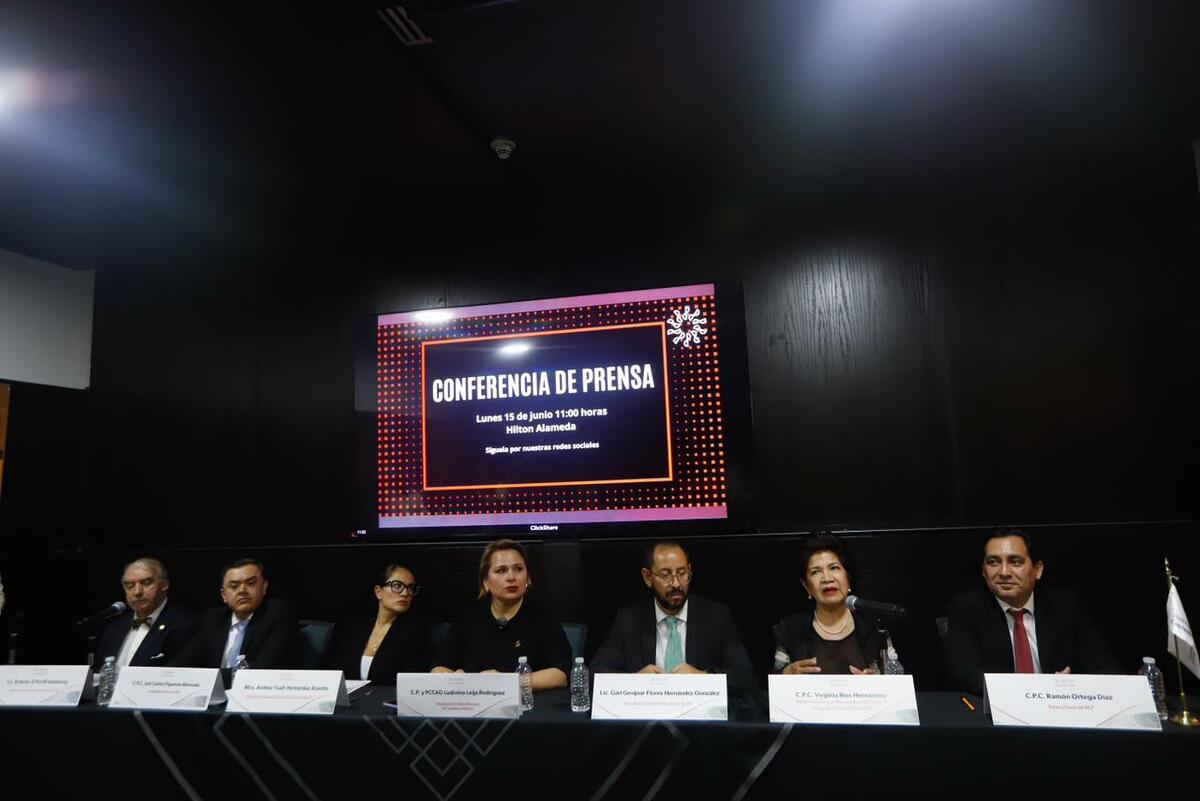 Conferencia de prensa del Instituto Mexicano de Contadores Públicos(IMCP) y el SAT