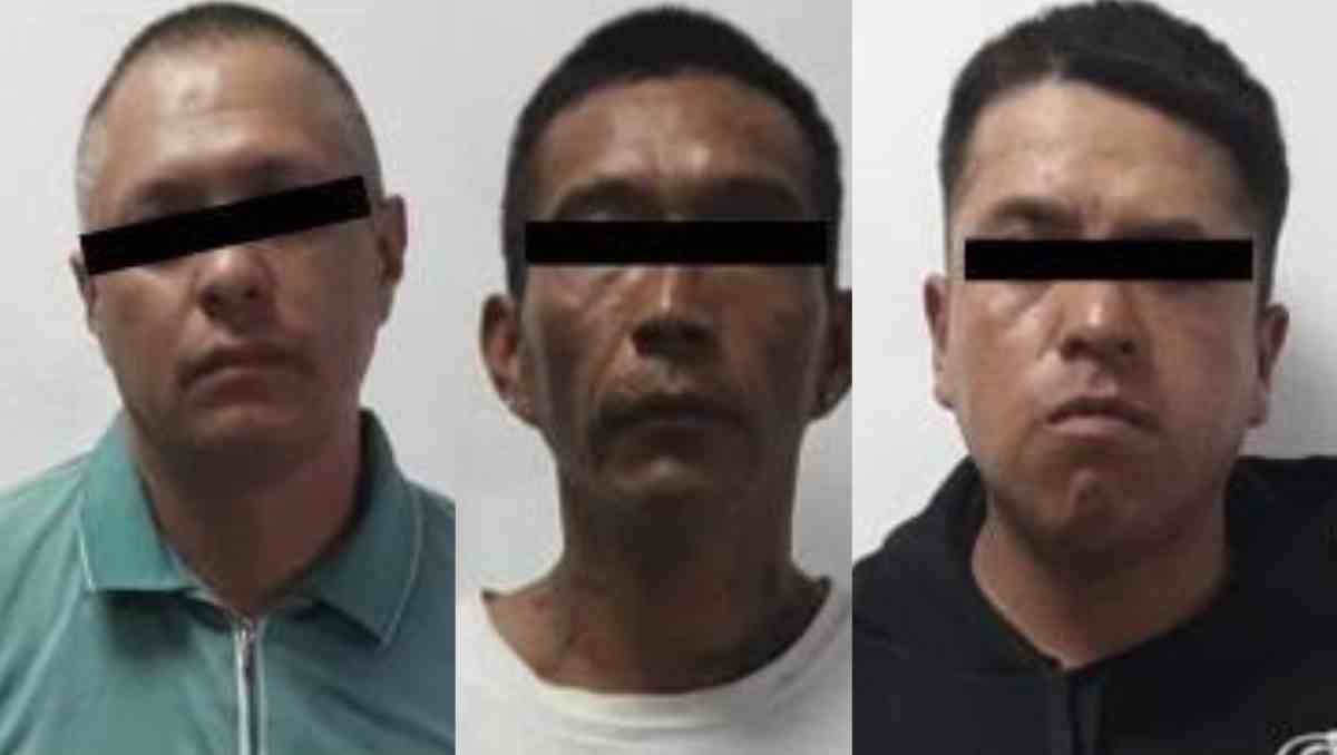 Tres hombres fueron detenidos en Nezahualcóyotl tras presuntamente exigir pagos por “derecho de piso”. Foto: Especial