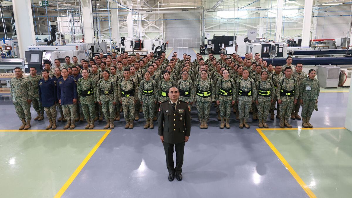 Fábrica militar en Puebla produce fusiles del Ejército