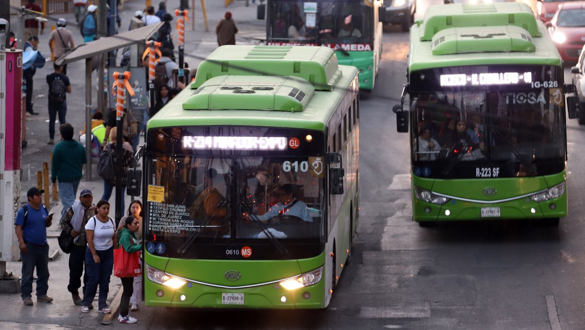 El INEGI informó que la cantidad de pasajeros creció apenas 1 por ciento en Monterrey durante abril | Luis Guerra