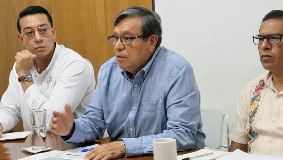 Mesa de diálogo interinstitucional encabezada por el titular de la dependencia, Ángel Almazán Juárez. | Especial