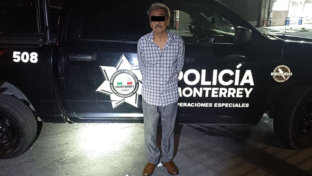 Cae hombre por realizar tocamientos a mujer en camión en Monterrey