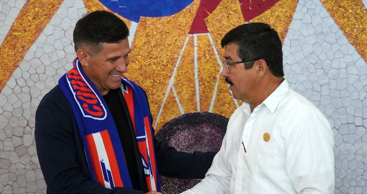Presentan a Gabriel “El místico” Pereyra como nuevo D. T. del  Correcaminos | Cortesía