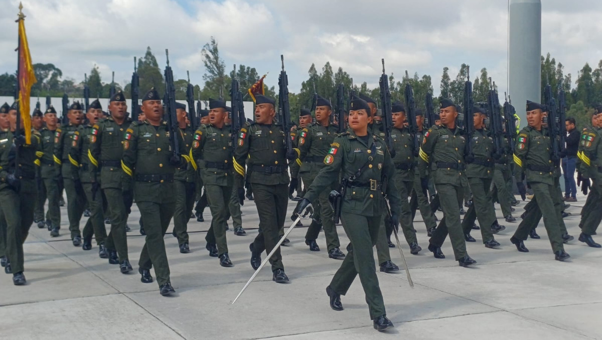 Sargentos de la Guardia Nacional se gradúan en Puebla | Nancy Camacho