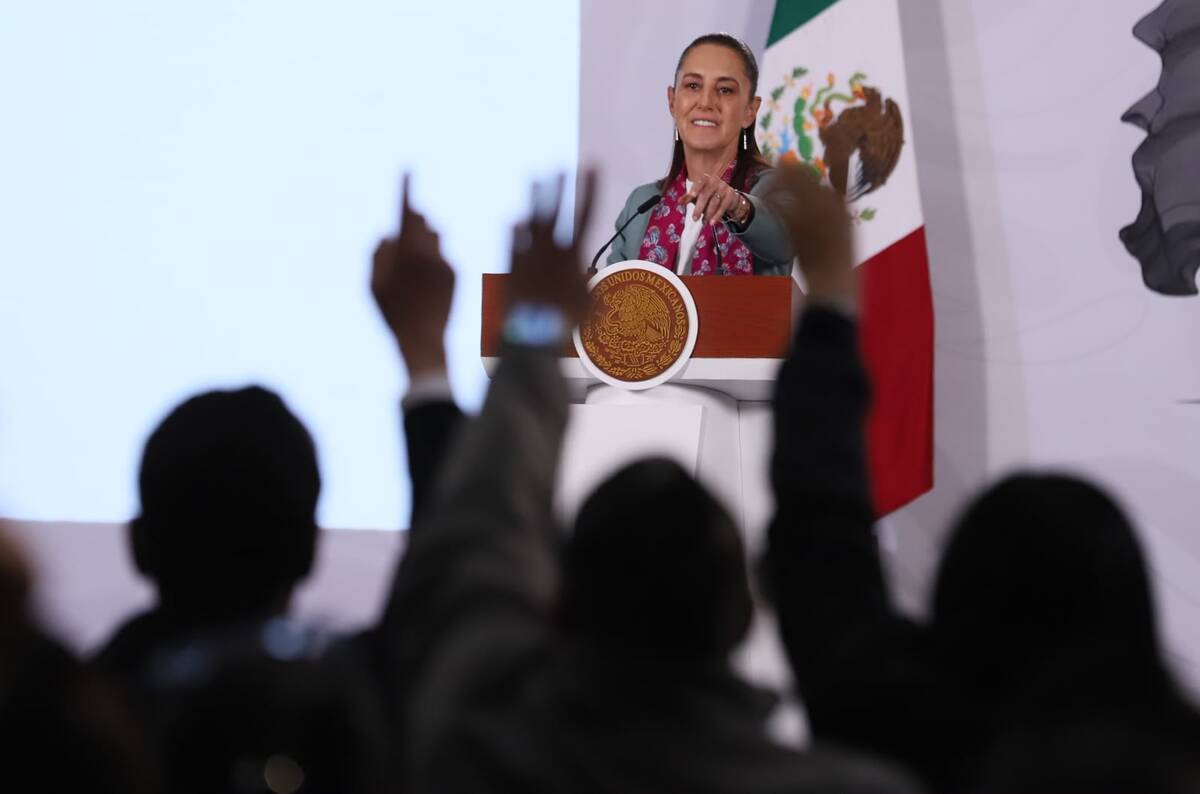 Sheinbaum va por diálogo directo con las bases de magisterio. | Foto: Octavio Hoyos