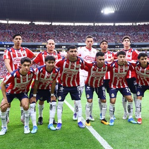 Chivas ha regresado a la actividad de pretemporada para planear el Apertura 2026, aunque aún espera incorporar a sus refuerzos.