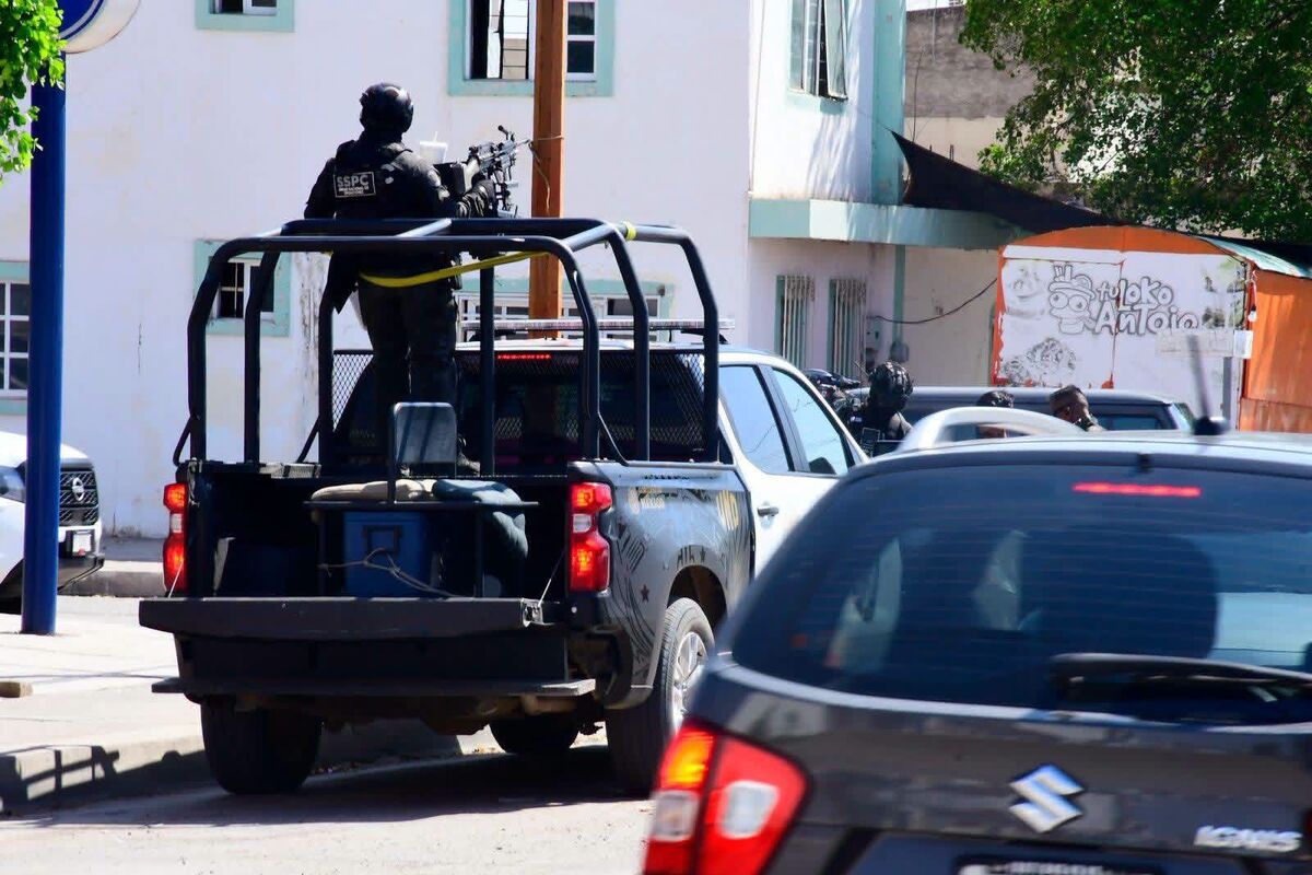 Despliegan convoy federal en los municipios de Guasave y Guamúchil, en Sinaloa.