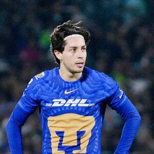 Jordan Carrillo manejó desde Culiacán hasta Guadalajara para firmar su contrato con las Chivas de cara al Apertura 2026.