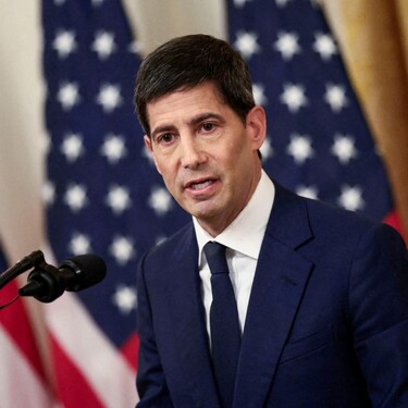 Kevin Warsh, presidente de la Reserva Federal, en un discurso el día de su ceremonia de juramento, en el Salón Este de la Casa Blanca. | Foto: Reuters