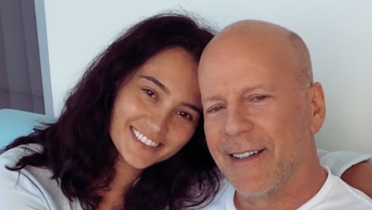 Bruce Willis reaparece para celebrar a su esposa | Foto: especial