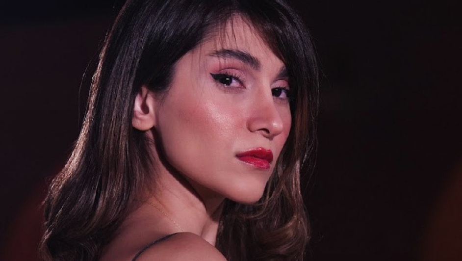 Cantante es condenada a 74 latigazos en Irán | Especial
