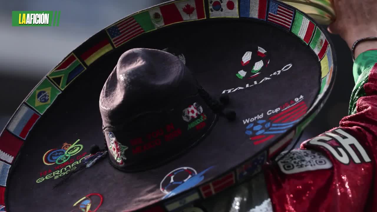 ‘Caramelo’ pierde su icónico sombrero tras incidente en el Estadio Ciudad de México