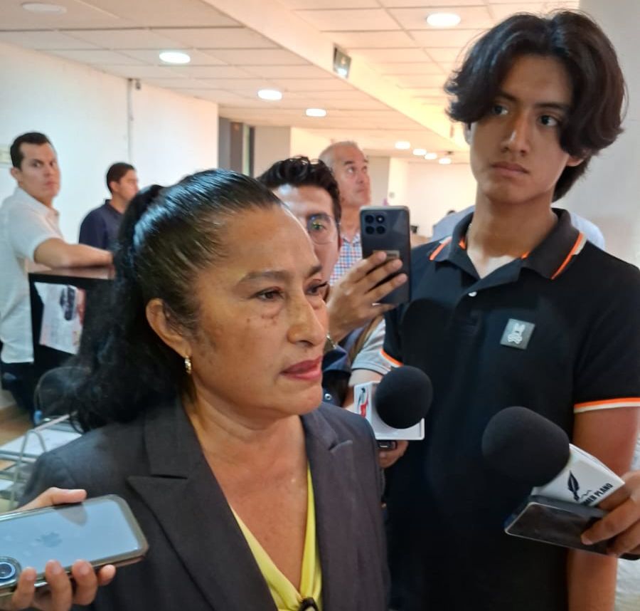 La funcionaria manifestó su total confianza en la dirigencia nacional de Morena. | Foto: Especial