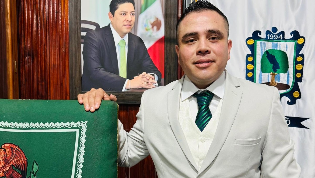 El funcionario pidió no asistir con menores. | Foto: Facebook