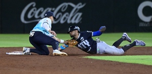 Sultanes de Monterrey y Tigres de Quintana Roo dividieron victorias en la Liga Mexicana de Beisbol.