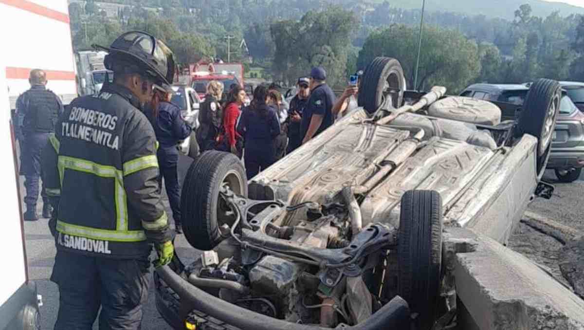 Accidentes en Reyes Heroles y la México-Querétaro provocaron afectaciones viales; autoridades atendieron los percances. Foto: Especial