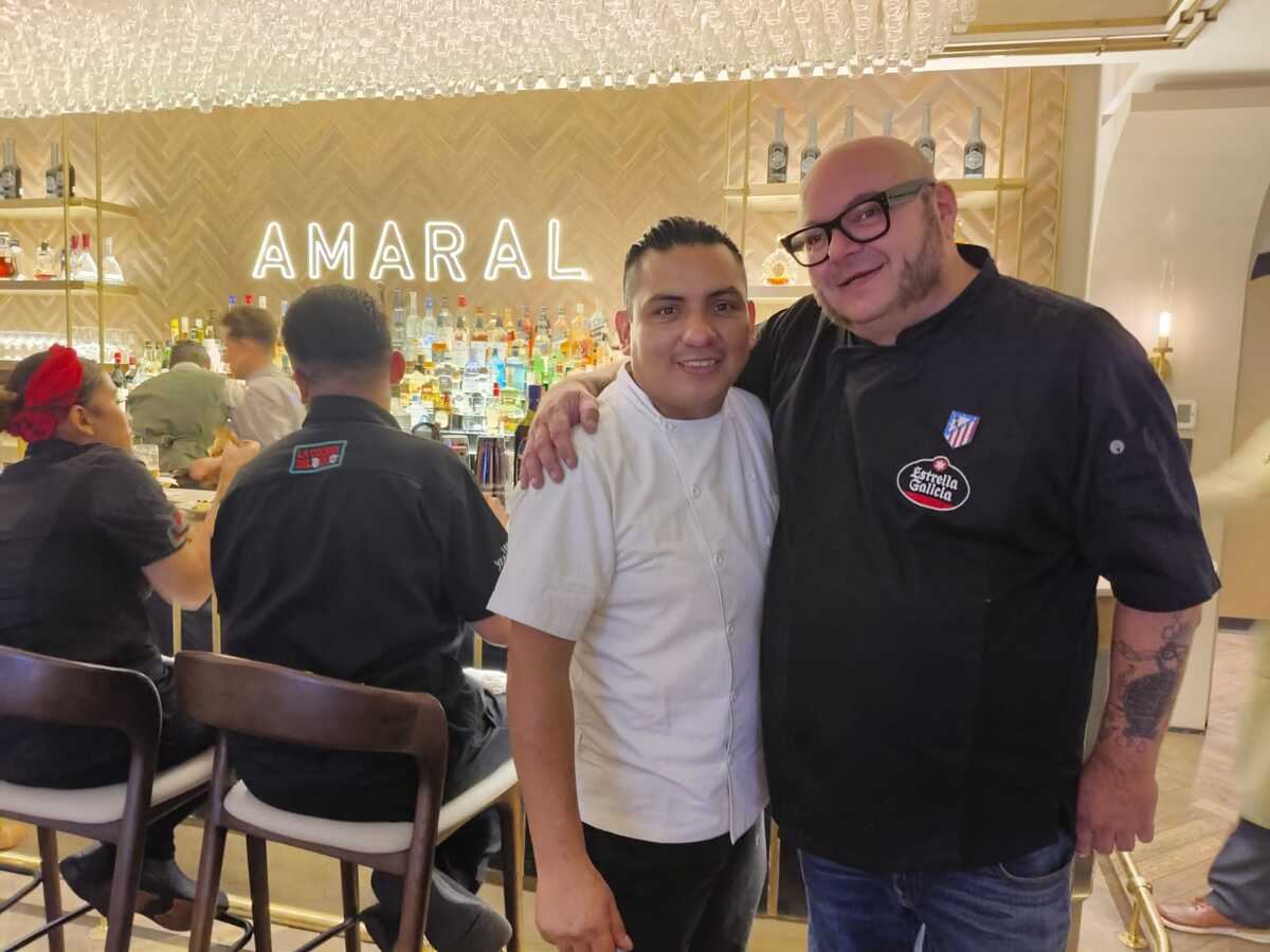 El chef Adao Camacho y Jesús Pedraza comparten la cocina de Amaral / Adriana Jiménez