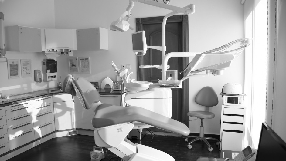 “Los dentistas suelen ser personas alegres y platicadoras.” (Foto: Atikah Akhtar | Unsplash)