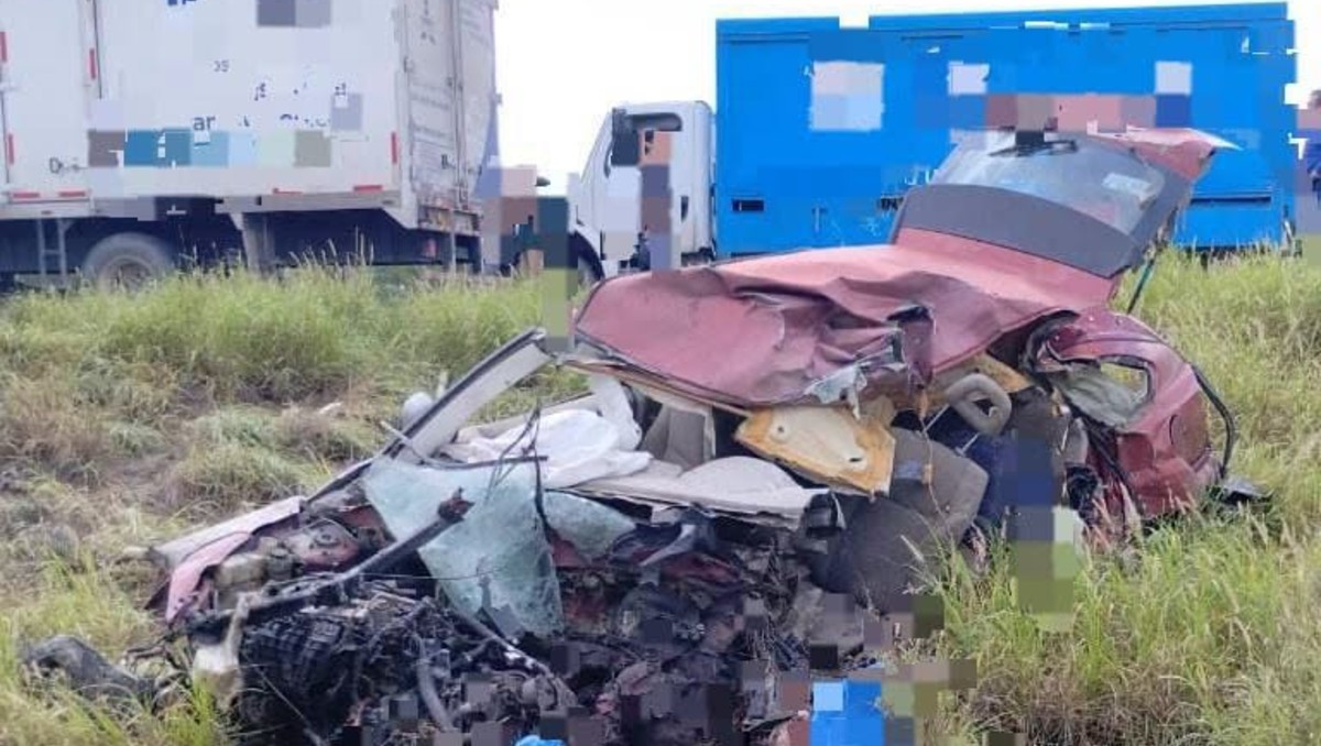 Elementos de la Guardia Estatal y cuerpos de emergencia atendieron el accidente registrado en la Carretera Federal 101. (SSP Tamaulipas)