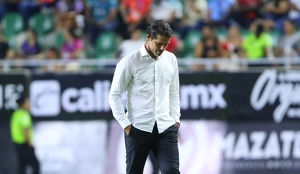 Fernando Gago, técnico de la U de Chile, presentó problemas de salud luego de un partido de liga, por lo que podría no estar presente en los próximos partidos.