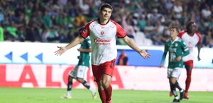Chivas llegó a un acuerdo con los Xolos de Tijuana para cerrar el fichaje de Kevin Castañeda para el torneo Apertura 2026 de la Liga MX.