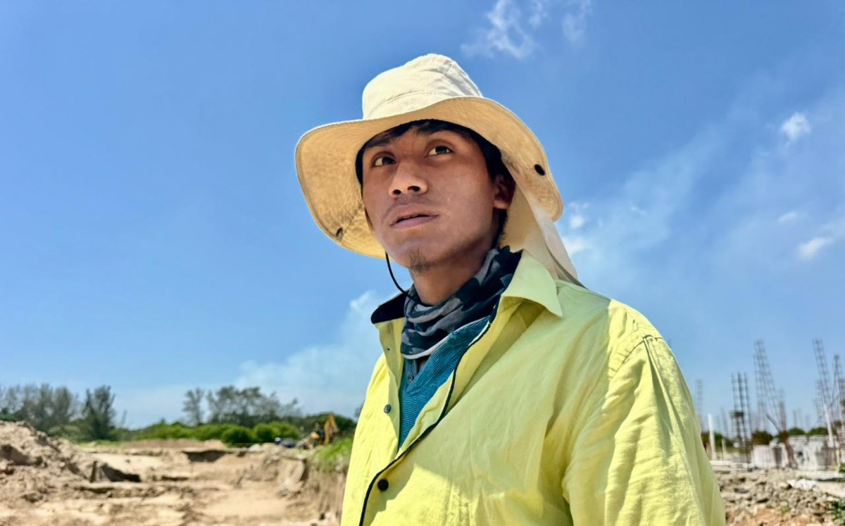 Albañiles enfrentan calor extremo en el sur de Tamaulipas. | Mario Juárez