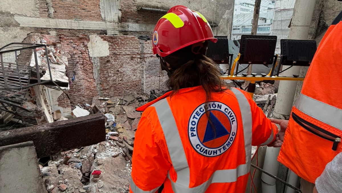 Alcaldesa de Cuauhtémoc supervisa labores tras derrumbe. | Alessandra Rojo de la Vega via X
