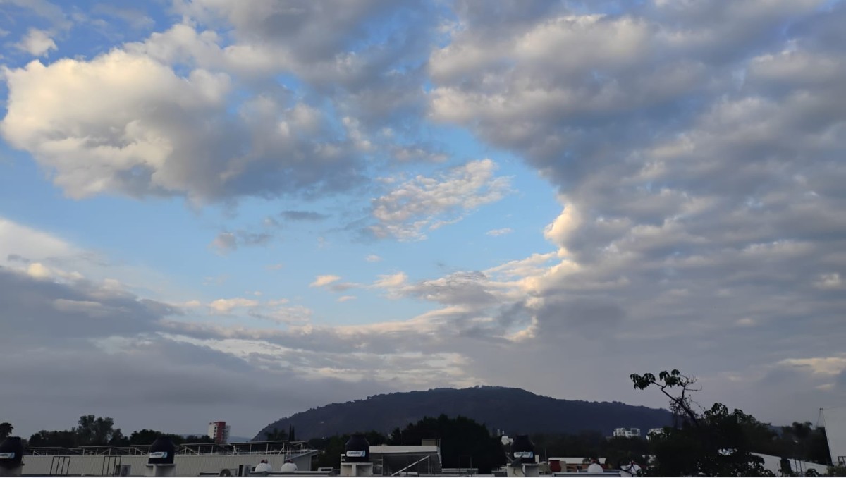 Cielo medio nublado en Jalisco, sigue el pronóstico del clima para hoy (Salvador Romero)