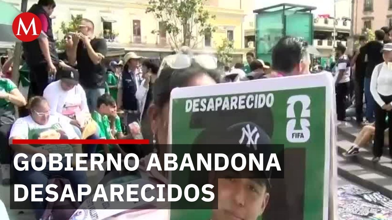 Madres de desaparecidos excavan bajo la lluvia cada noche porque el gobierno no las busca
