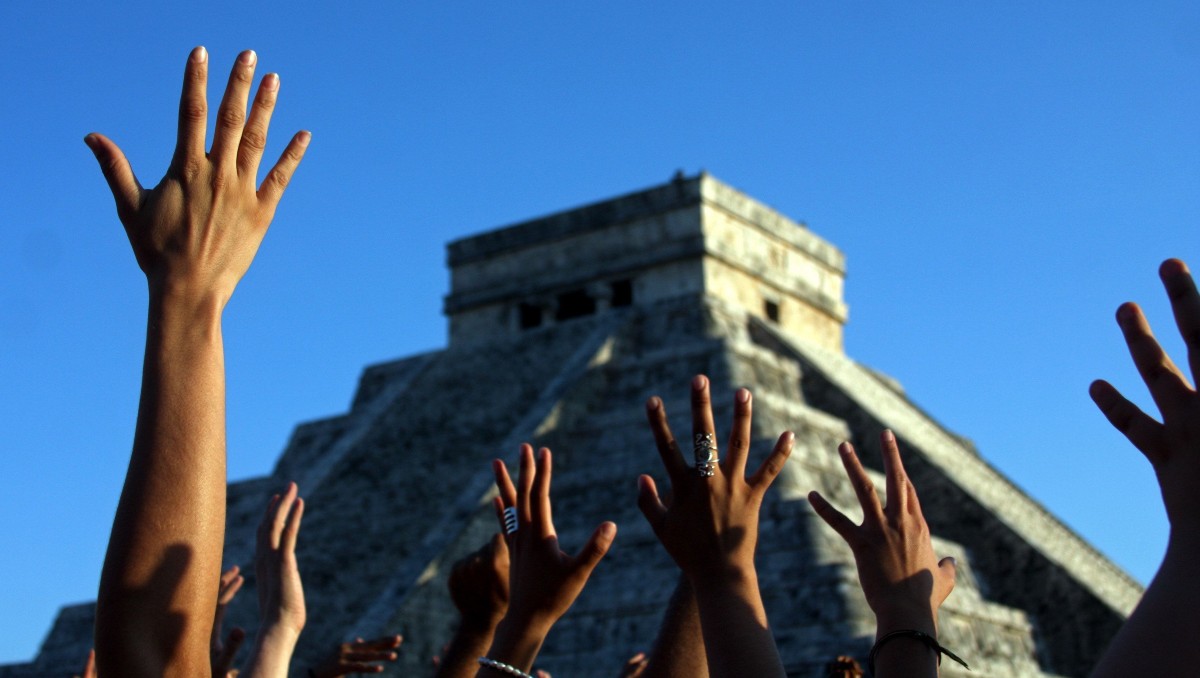 El la pirámide El Castillo se puede observar uno de los mejores espectáculos asociado al solsticio de verano. | Foto: Cuartoscuro
