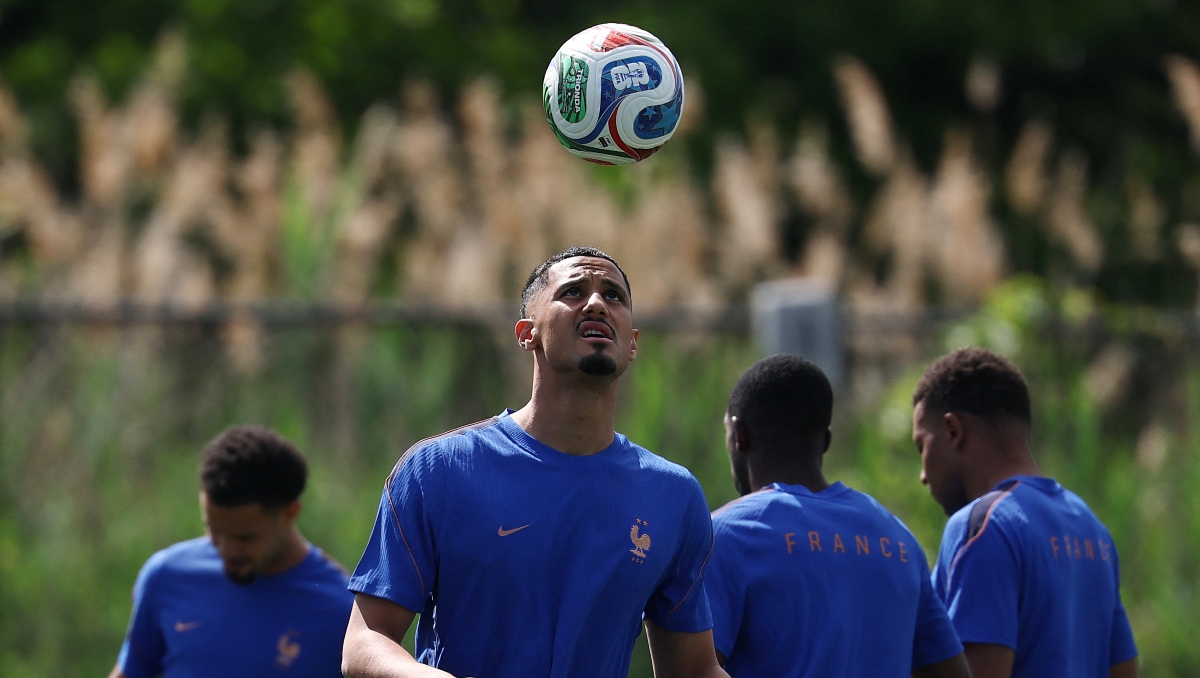 William Saliba revela que está jugando el Mundial con dolor de espalda (AFP)
