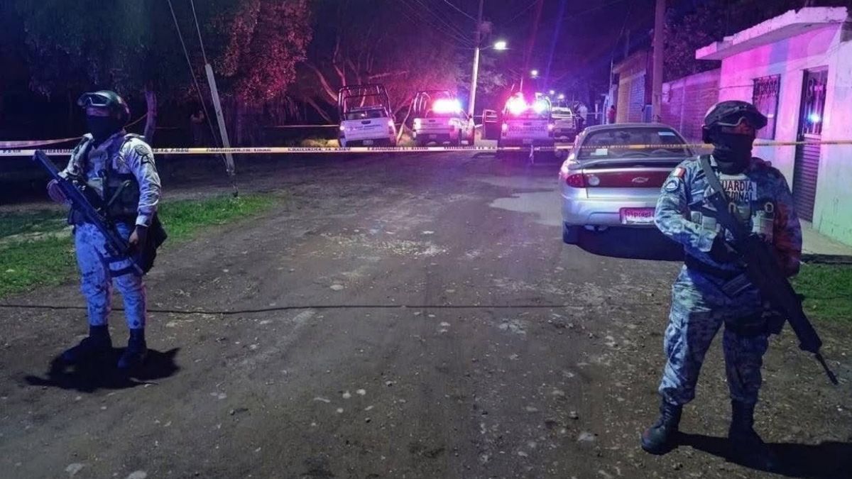 Autoridades arribaron al lugar confirmando el fallecimiento de las víctimas.  | Redes sociales.