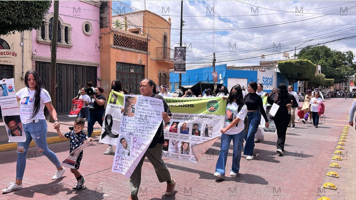 Colectivos de búsqueda marchan en León por sus familiares desaparecidos. | Rocío Hernández.