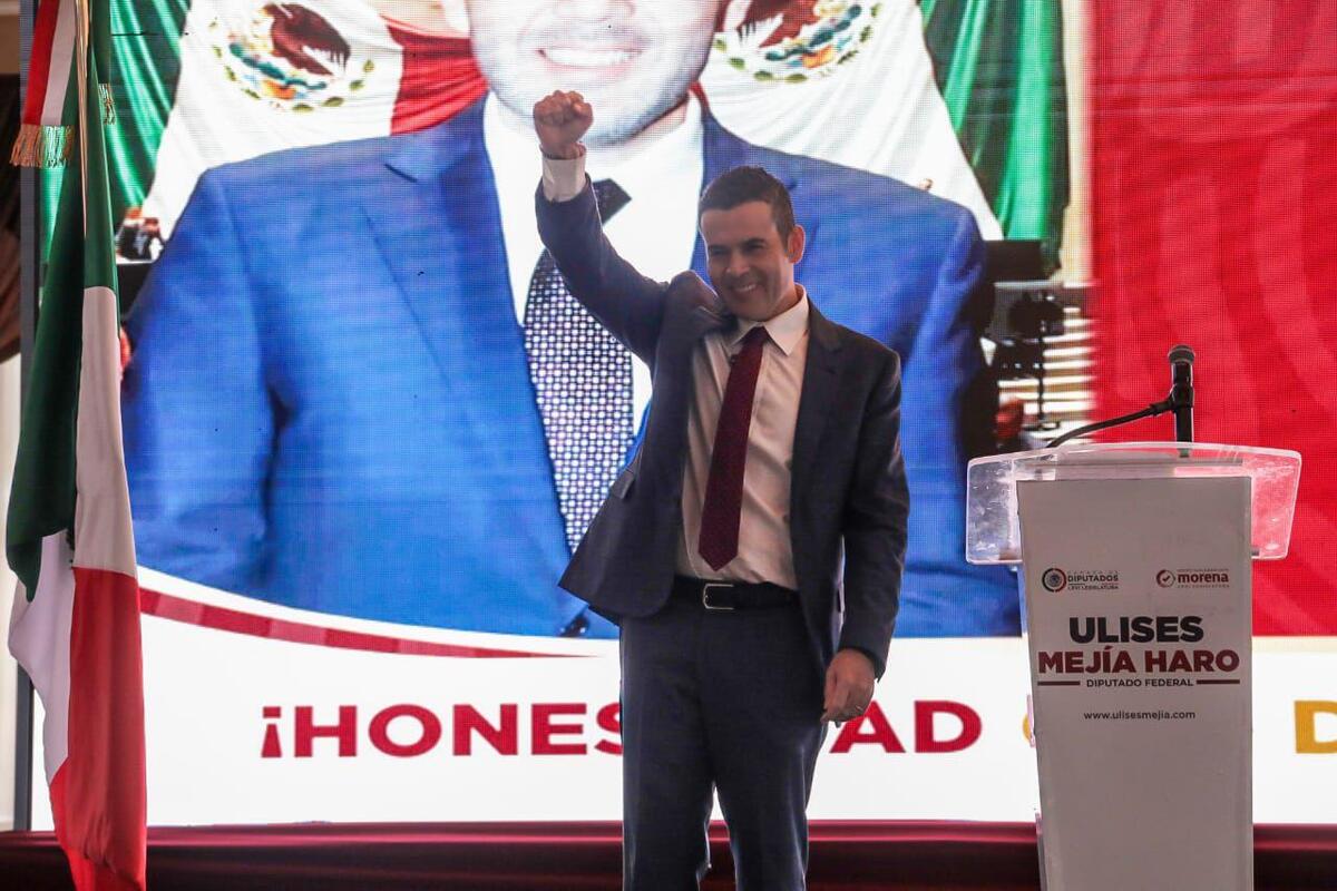 Ulises Mejía Haro rindió su Segundo Informe Legislativo de lo realizado ante más de 3 mil asistentes de lo realizado durante su estancia | Especial