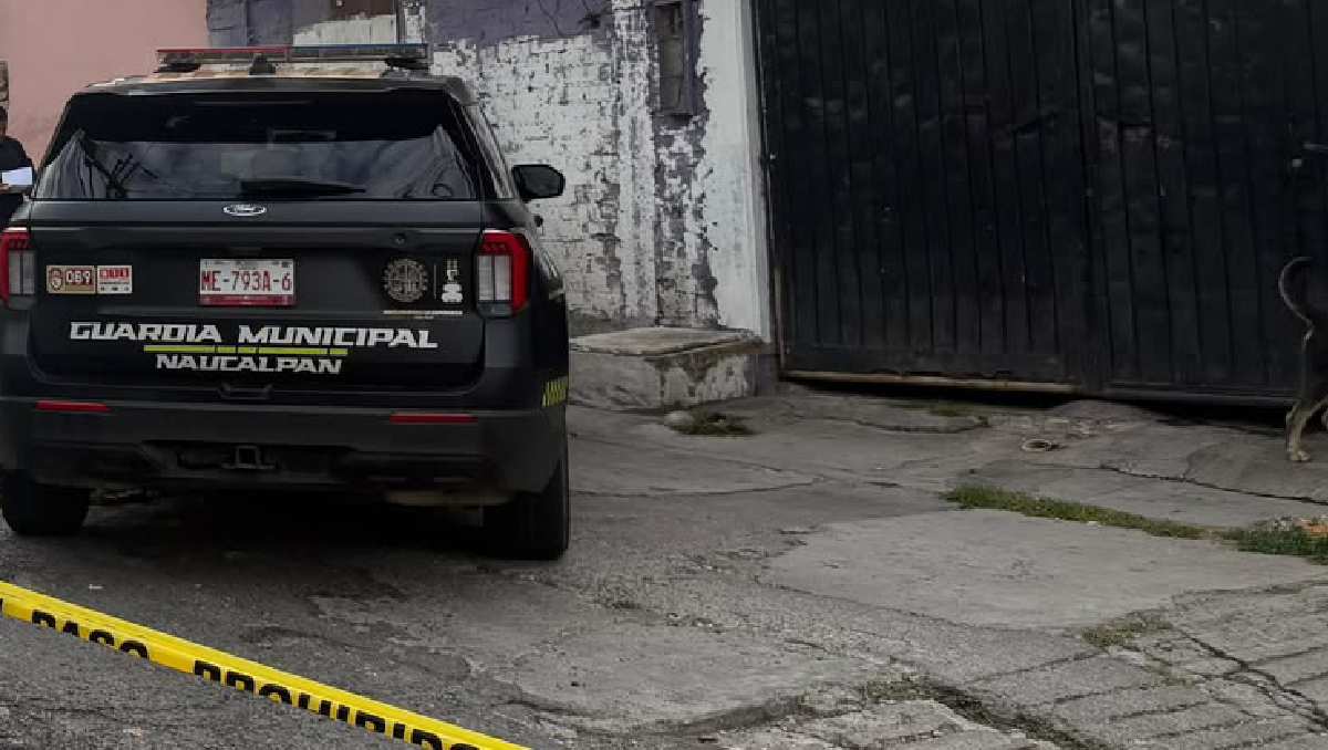 El abandono del cuerpo fue captado por una cámara de seguridad de la colonia Valle de Dorado. | Foto: Policía de Naucalpan
