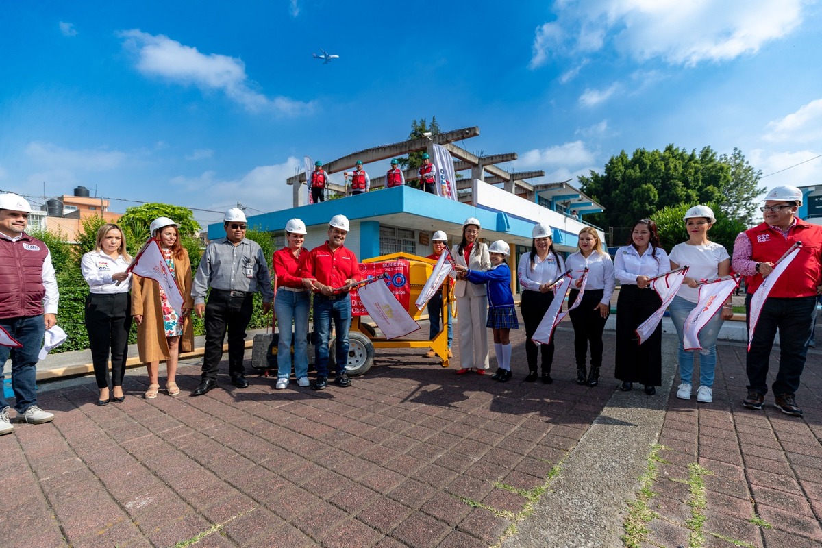 El alcalde David Sánchez dio el banderazo para la construcción de un aula de usos múltiples en la Primaria Xochipilli de Los Héroes Coacalco