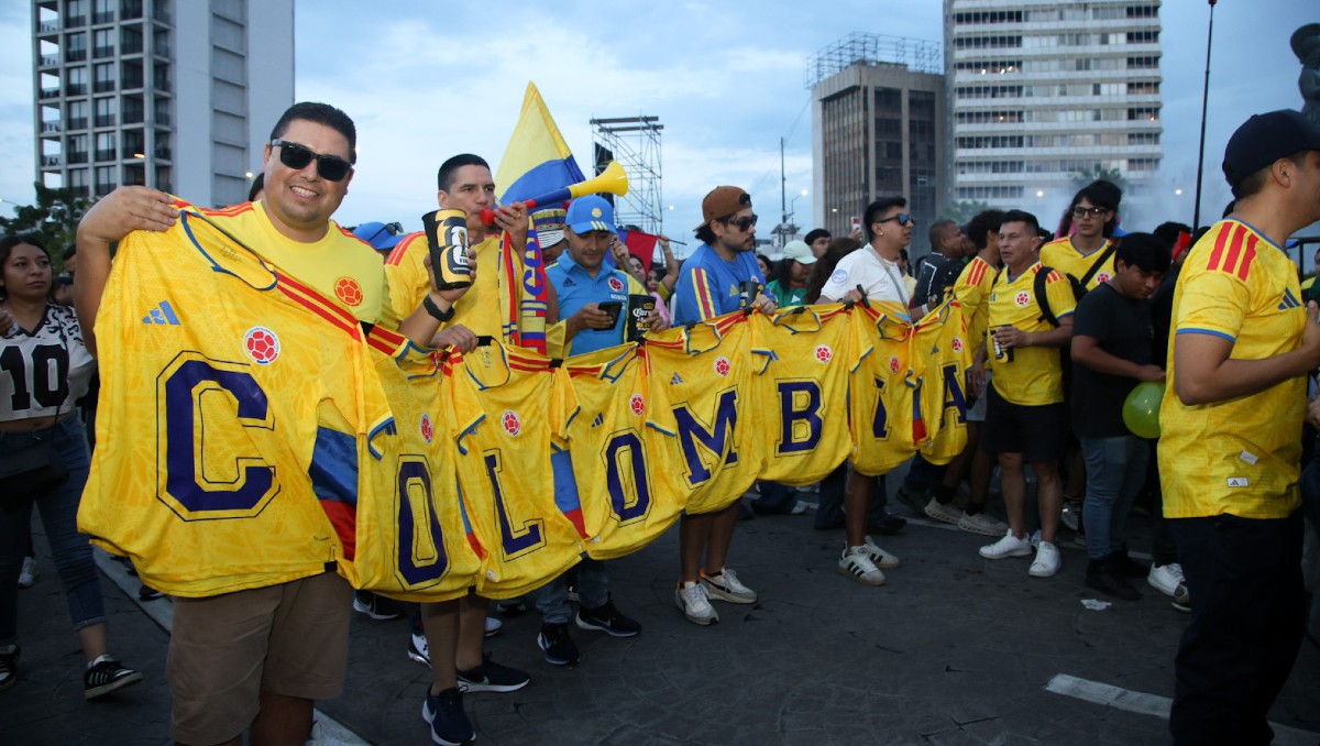 El banderazo colombiano convocó a varios aficionados en La Minerva de Guadalajara (Farid Santos)