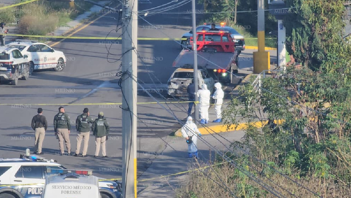 Hallan cuerpo al interior de auto calcinado en Periférico Ecológico y la 14 Sur | Daniel Hernández