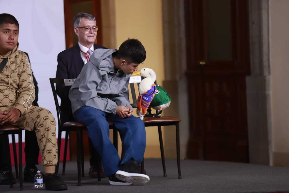 'Pato Merlín' estuvo en La Mañanera con Claudia Sheinbaum | Foto: Juan Carlos Bautista.
