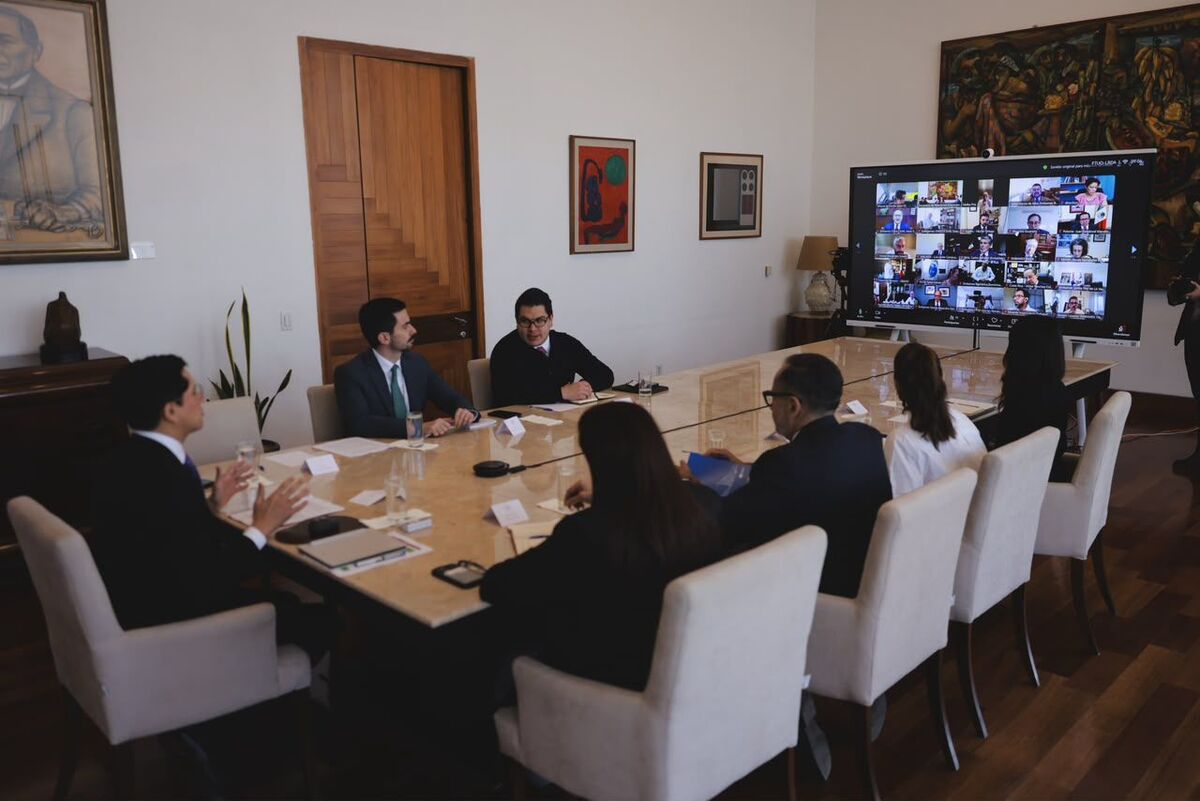 El canciller se reunió de forma virtual con los representantes de México en el exterior. | Foto: Especial