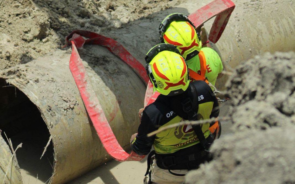 Continúa búsqueda de trabajador atrapado en obra del acueducto de Victoria. | Protección Civil Tamaulipas