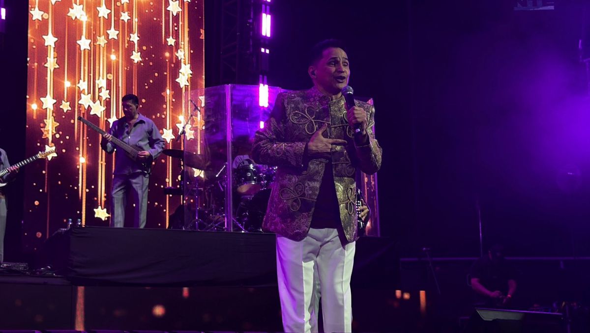 Al filo de las 21:00 horas, el colombiano arrancó un vibrante concierto de más de dos horas. Uriel Reyna
