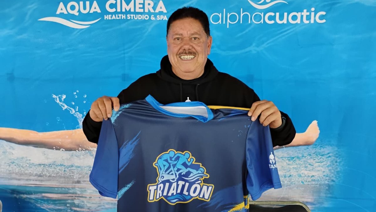 Francisco Martínez Atempa, director de Natación del Club Alpha de Puebla | Jaime Zambrano