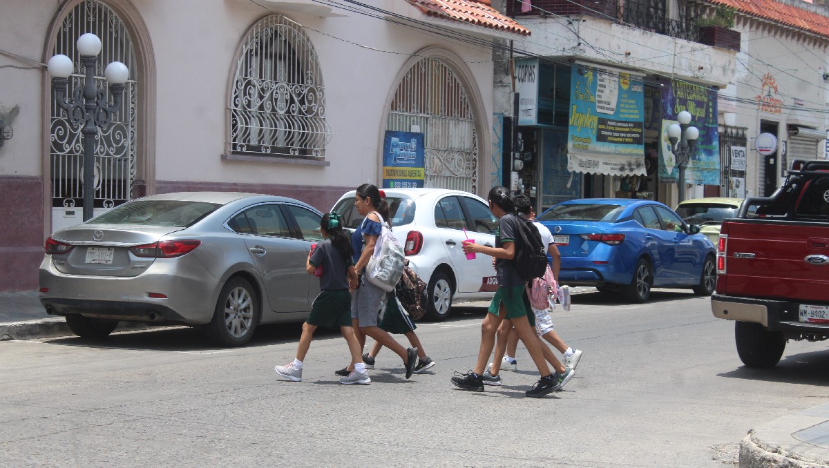 Por el intenso calor, escuelas en El Mante y Tampico activan clases en línea. (Yazmin Sánchez)