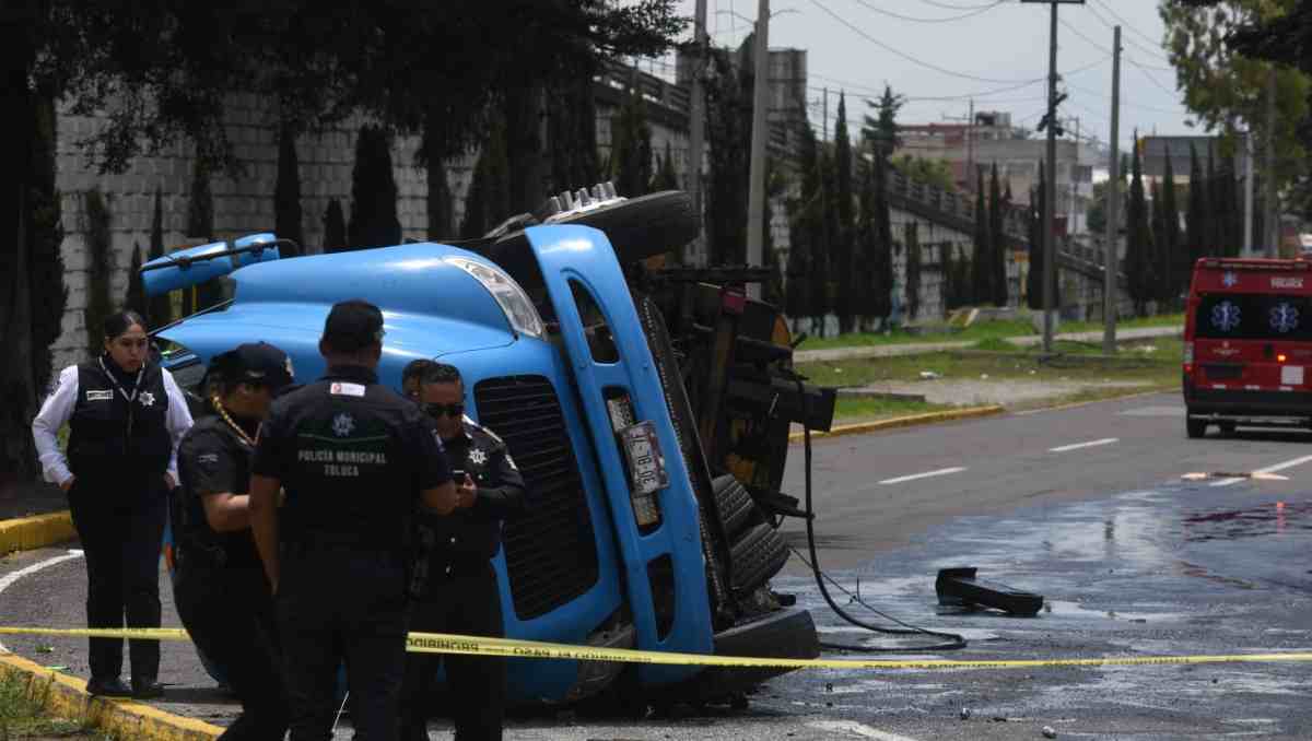 Las lluvias de este martes generaron accidentes y severas afectaciones viales en distintos puntos del Edomex. Foto: Tania Contreras